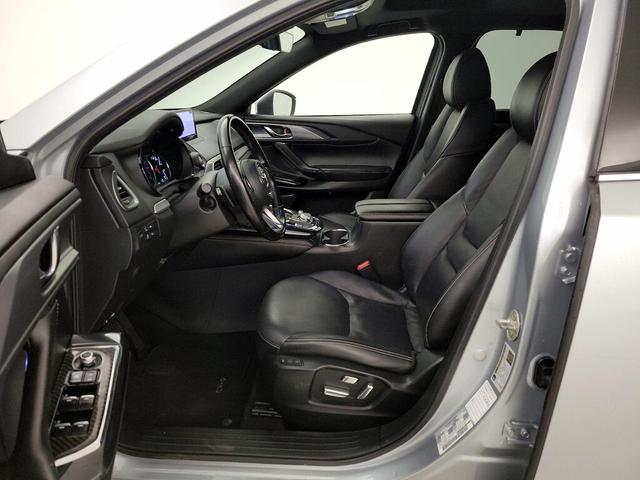 Photo of 2023 Silver Mazda CX-9