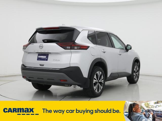 Photo of 2022 Silver Nissan Rogue