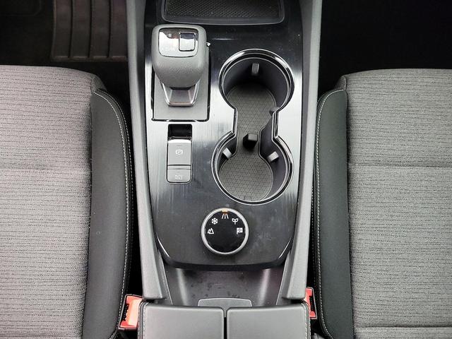Photo of 2022 Silver Nissan Rogue