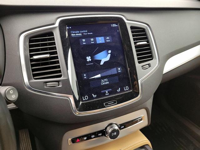 Photo of 2017 Black Volvo XC90
