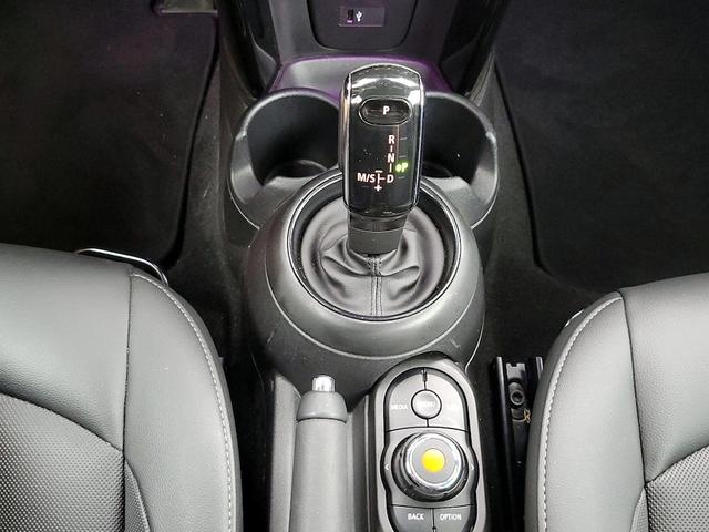 Photo of 2021 Green MINI Convertible