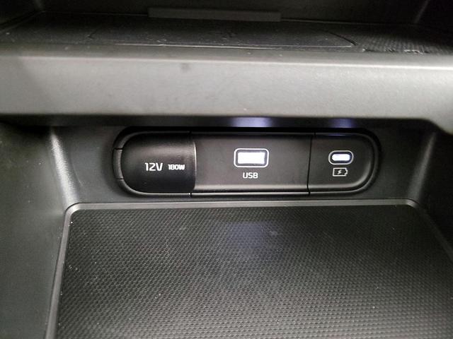 Photo of 2023 White Kia Soul
