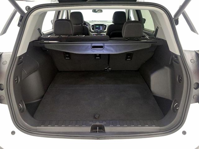 Photo of 2023 White GMC Terrain