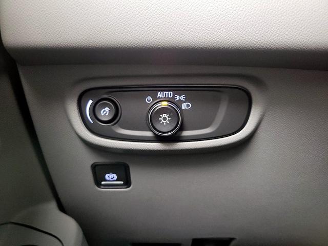 Photo of 2023 White GMC Terrain