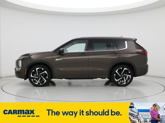 Photo of 2023 Brown Mitsubishi Outlander PHEV