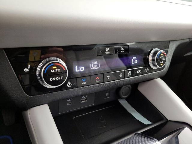Photo of 2023 Brown Mitsubishi Outlander PHEV