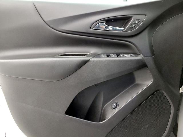 Photo of 2018 Silver Chevrolet Equinox