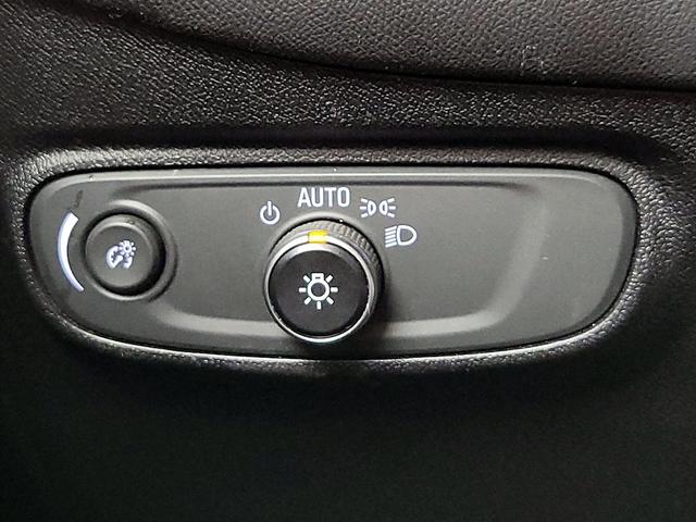 Photo of 2018 Silver Chevrolet Equinox