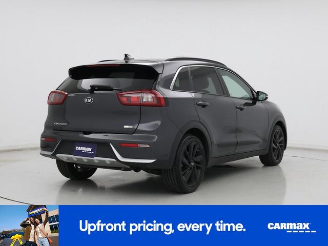 Photo of 2018 Gray Kia Niro