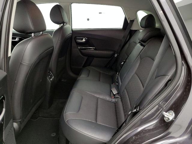 Photo of 2018 Gray Kia Niro