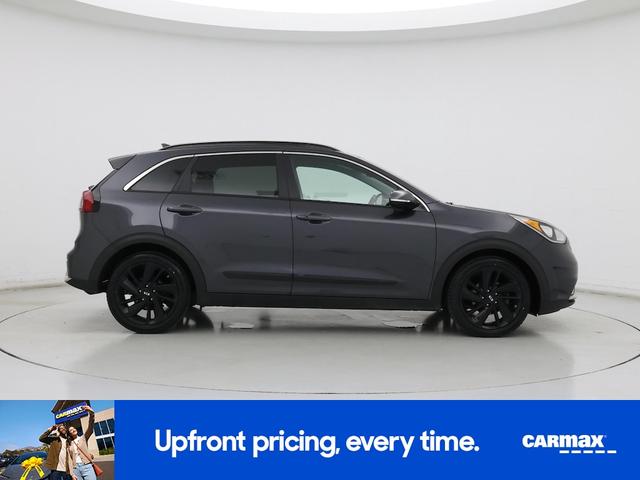 Photo of 2018 Gray Kia Niro