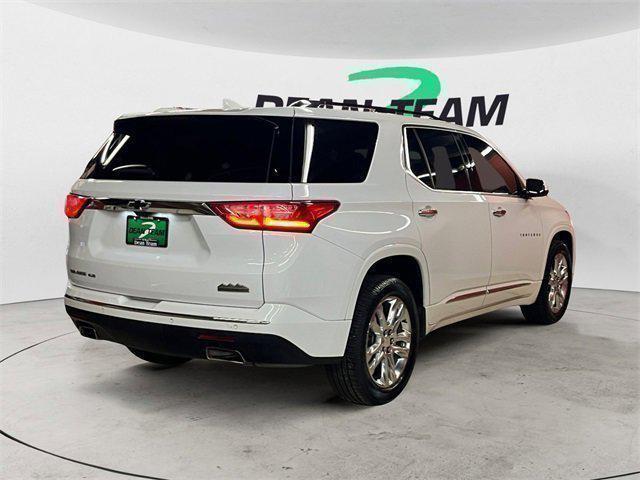 Photo of 2019 Summit White Chevrolet Traverse