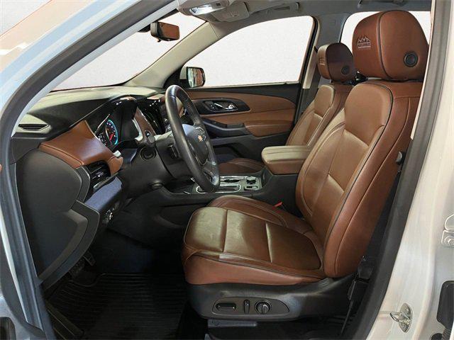 Photo of 2019 Summit White Chevrolet Traverse