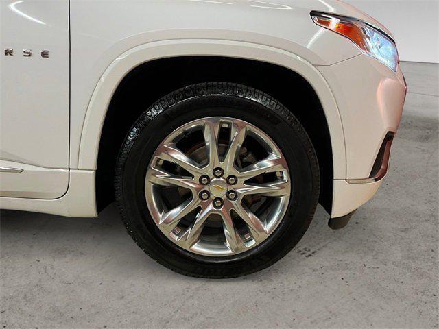 Photo of 2019 Summit White Chevrolet Traverse