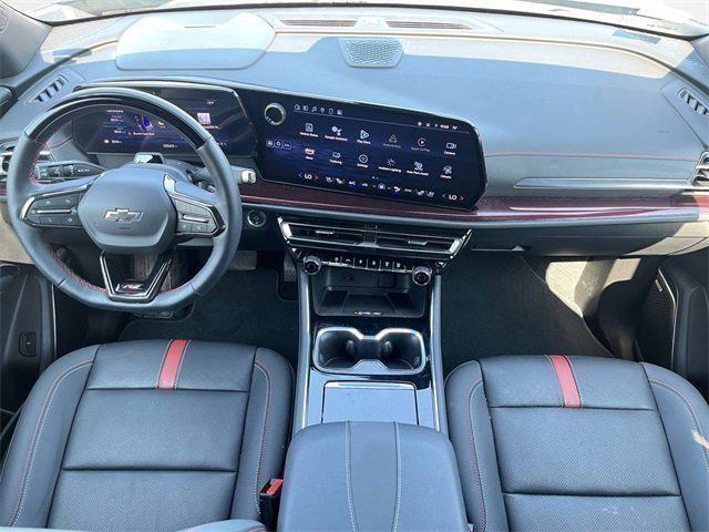 Photo of 2024 Mosaic Black Metallic Chevrolet Traverse