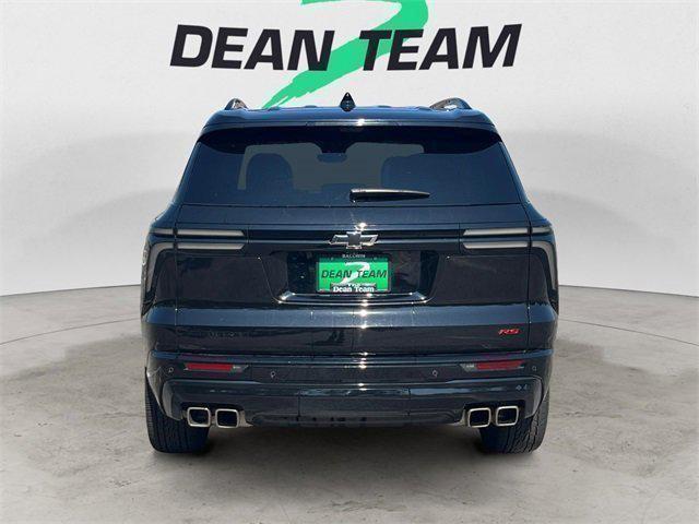 Photo of 2024 Mosaic Black Metallic Chevrolet Traverse