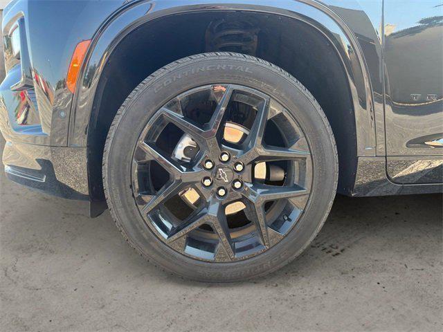 Photo of 2024 Mosaic Black Metallic Chevrolet Traverse