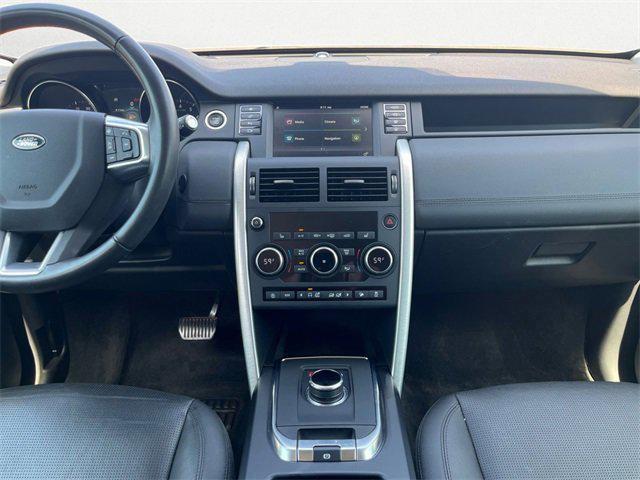 Photo of 2019 Indus Silver Metallic Land Rover Discovery Sport