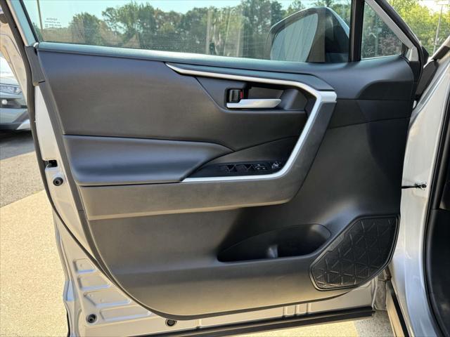 Photo of 2022 Silver Sky Metallic Toyota RAV4
