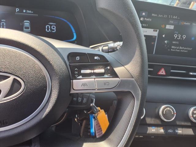 Photo of 2025 Intense Blue Hyundai ELANTRA