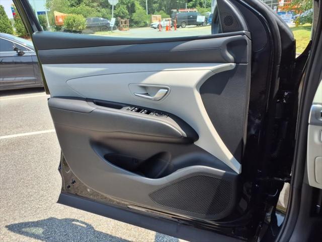 Photo of 2025 Phantom Black Hyundai TUCSON
