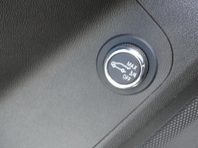 Photo of 2022 Summit White GMC Acadia