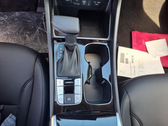 Photo of 2025 Serenity White Pearl Hyundai TUCSON