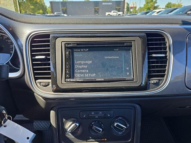 Photo of 2015 Platinum Gray Metallic/Black Roof Volkswagen Beetle