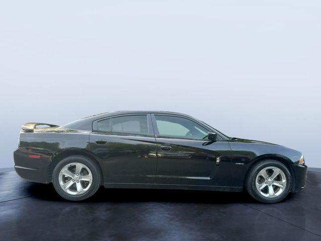 Photo of 2014 Black Dodge Charger