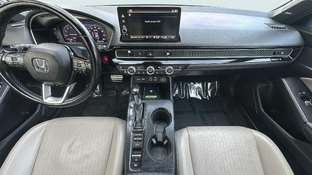 Photo of 2022 White Honda Civic