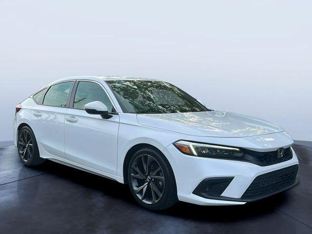 Photo of 2022 White Honda Civic
