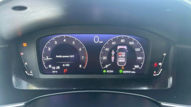 Photo of 2022 White Honda Civic