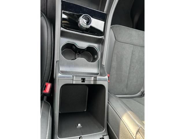 Photo of 2025 Bright White Clearcoat Jeep Grand Cherokee
