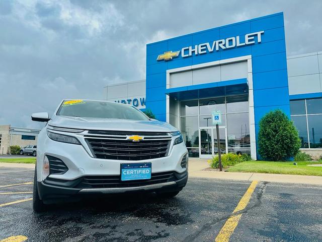 Photo of 2022 Silver Ice Metallic Chevrolet Equinox