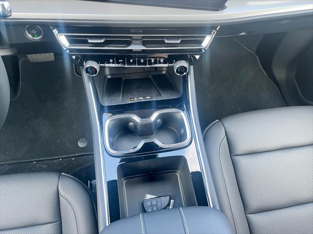 Photo of 2025 Mosaic Black Metallic Chevrolet Traverse