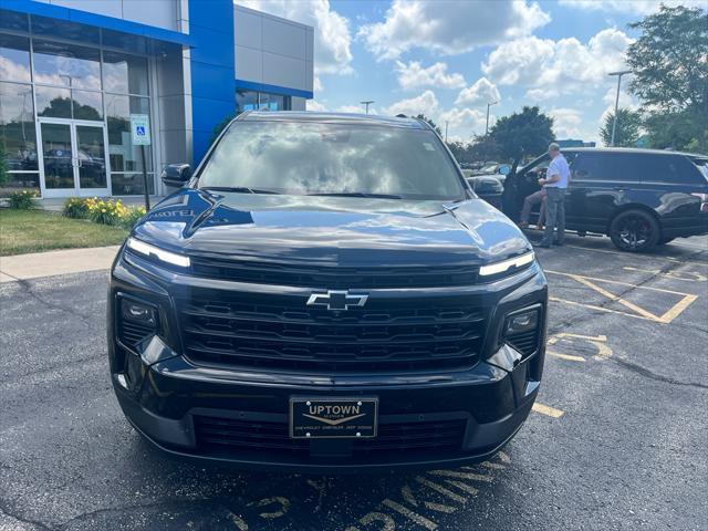 Photo of 2025 Mosaic Black Metallic Chevrolet Traverse