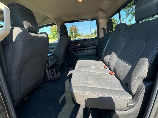 Photo of 2019 Granite Crystal Metallic Clearcoat RAM 1500