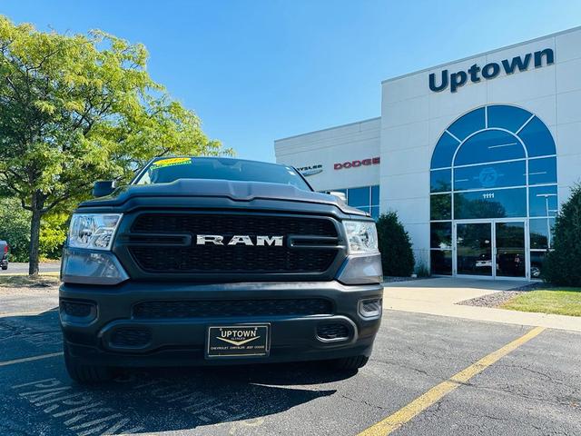 Photo of 2019 Granite Crystal Metallic Clearcoat RAM 1500