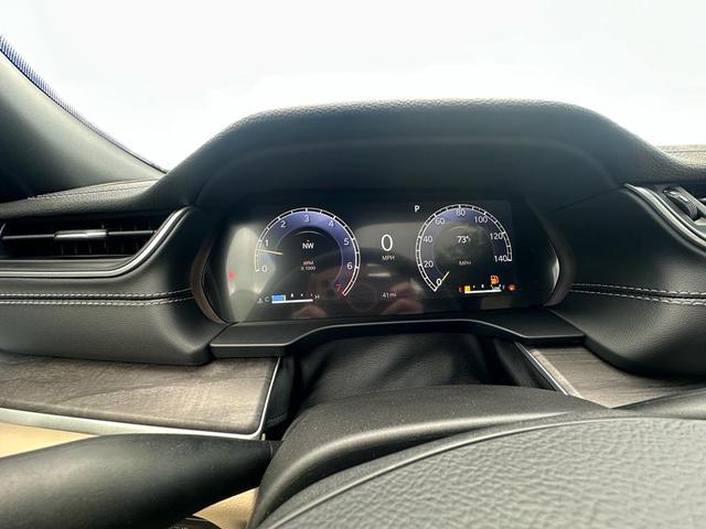 Photo of 2025 Diamond Black Crystal Pearlcoat Jeep Grand Cherokee