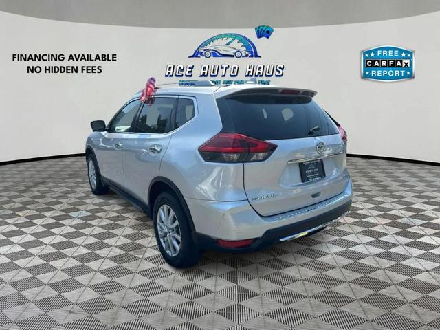 Photo of 2018 Brilliant Silver Nissan Rogue