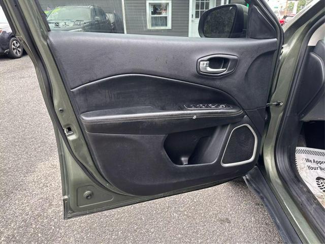 Photo of 2019 Olive Green Pearlcoat Jeep Compass