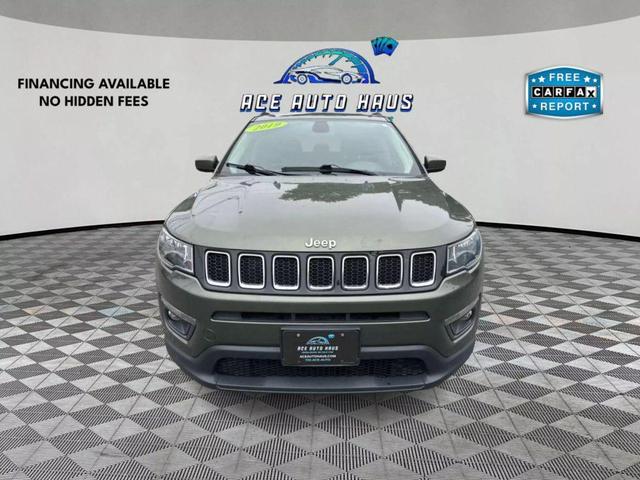 Photo of 2019 Olive Green Pearlcoat Jeep Compass