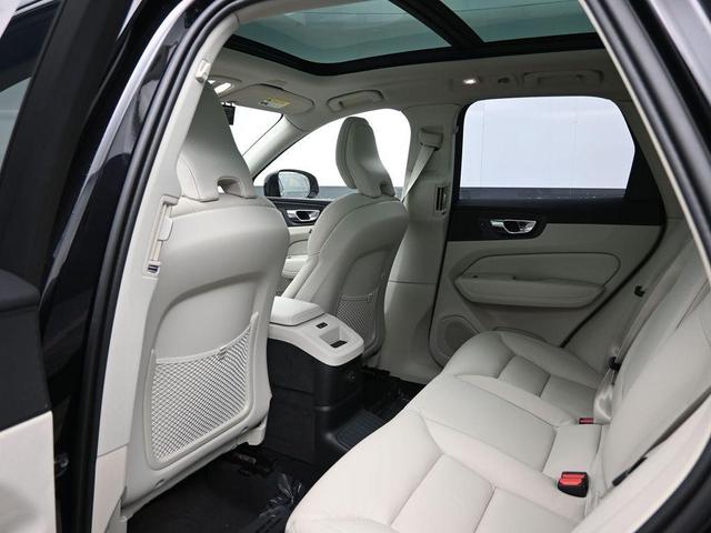 Photo of 2025 Onyx Black Metallic Volvo XC60 Plug-In Hybrid