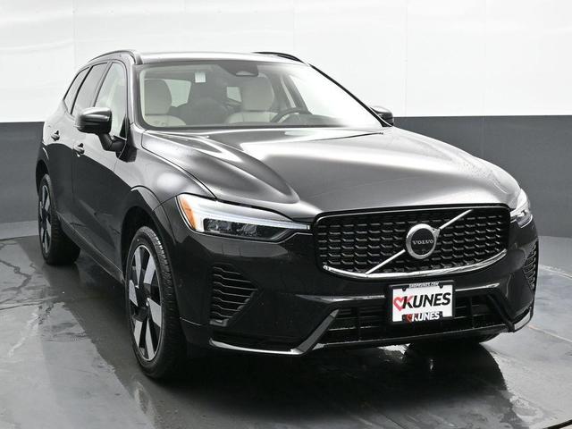 Photo of 2025 Onyx Black Metallic Volvo XC60 Plug-In Hybrid
