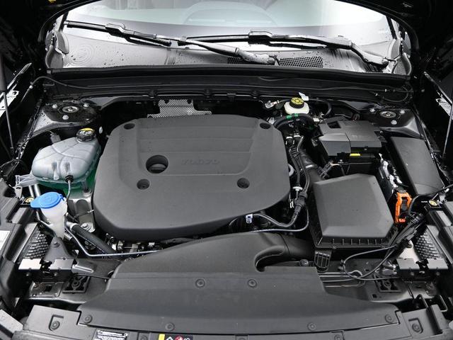 Photo of 2025 Onyx Black Metallic Volvo XC40