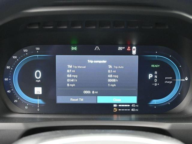 Photo of 2025 Metallic Volvo XC90 Plug-In Hybrid
