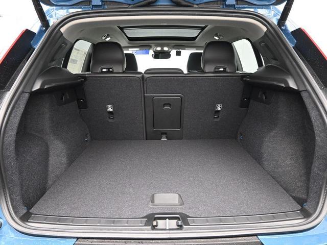 Photo of 2025 Fjord Blue Metallic Volvo XC40