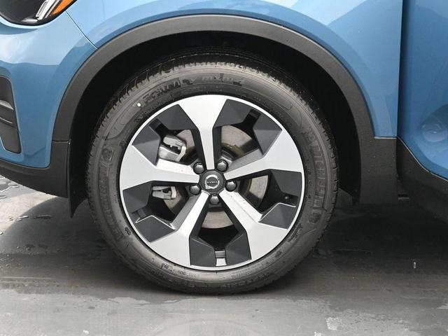 Photo of 2025 Fjord Blue Metallic Volvo XC40