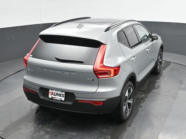 Photo of 2026 4000 / 0000 Volvo XC40
