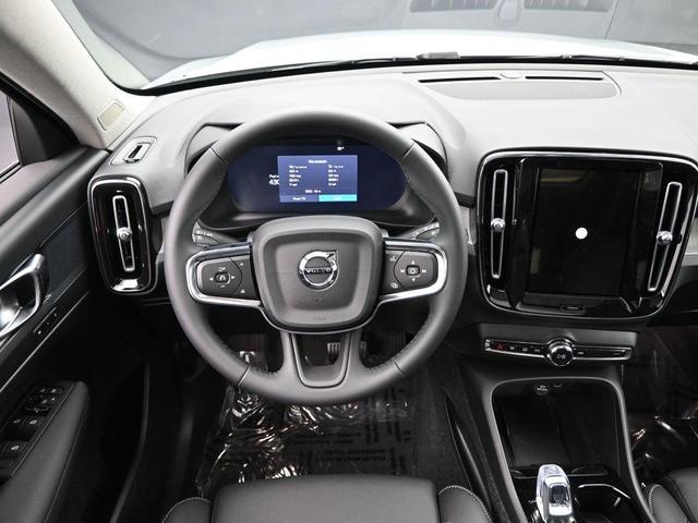 Photo of 2026 4000 / 0000 Volvo XC40